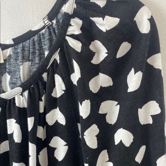 Michael Kors Black and White 3/4 Sleeve Blouse - Picture 3 of 5